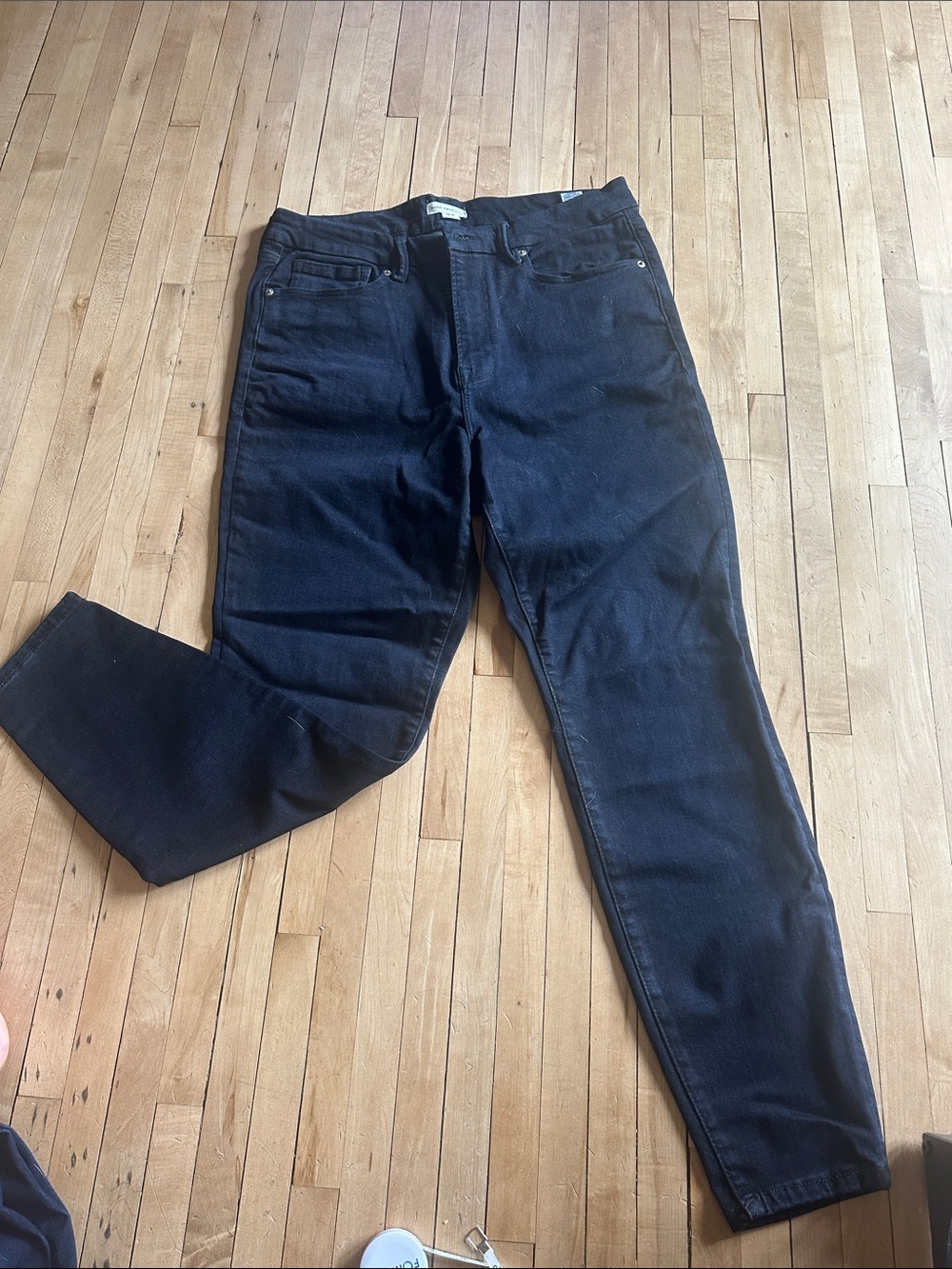 Good American dark wash Straight-Leg Jeans